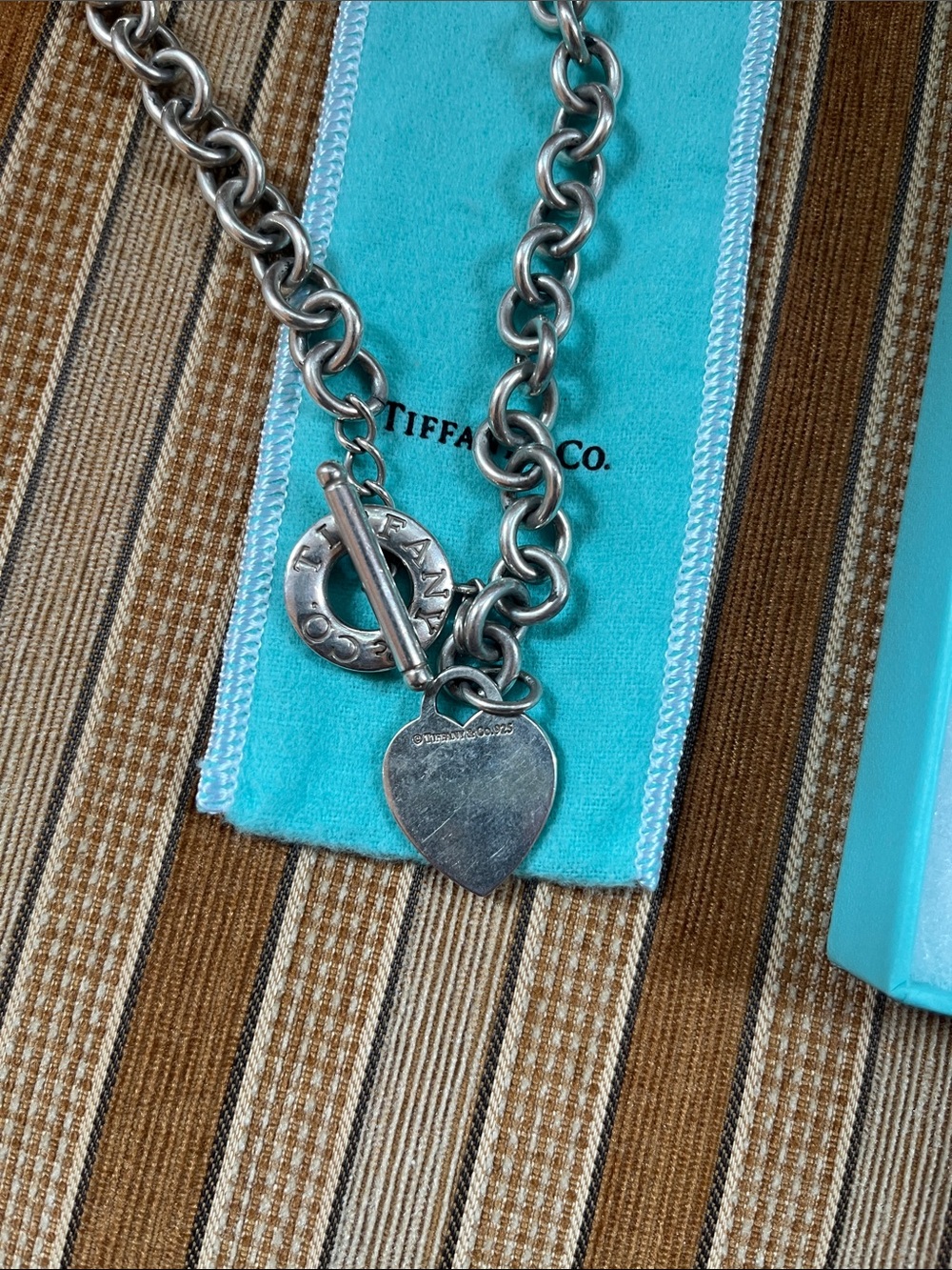 Tiffany & Co. Silver Heart Toggle Necklace - Picture 3 of 6